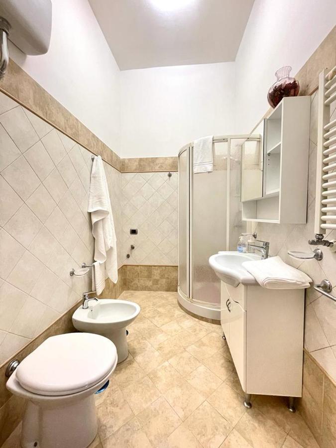 La Ferrovia Holiday Home Наполи Екстериор снимка
